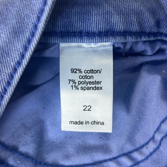 Maurices Women's Straight Leg Jeans in Blue. Size 22. - Picture 3 of 6